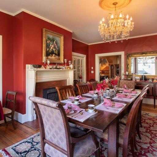 Black Walnut B&B Inn Ашвил Екстериор снимка