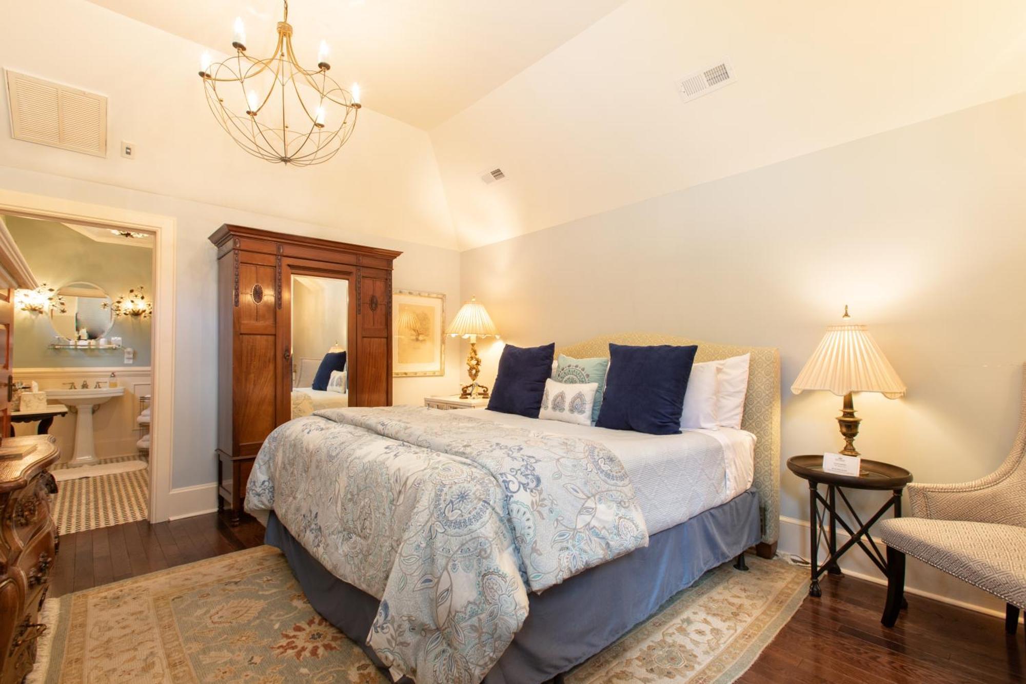 Black Walnut B&B Inn Ашвил Екстериор снимка