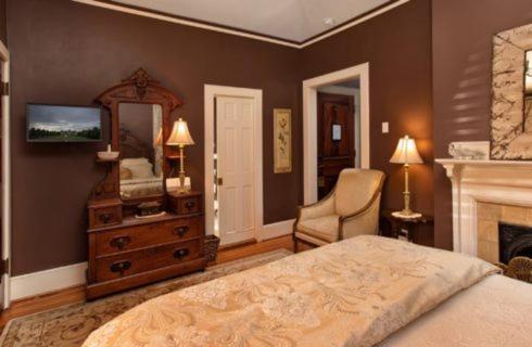 Black Walnut B&B Inn Ашвил Екстериор снимка