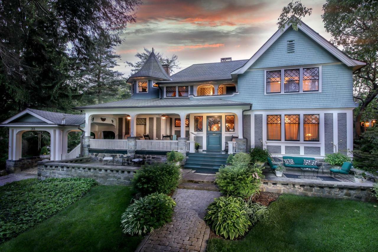 Black Walnut B&B Inn Ашвил Екстериор снимка