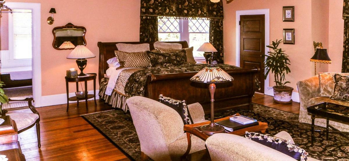 Black Walnut B&B Inn Ашвил Екстериор снимка