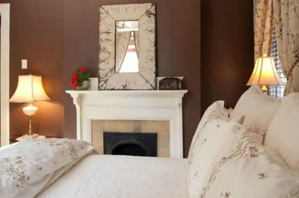 Black Walnut B&B Inn Ашвил Екстериор снимка